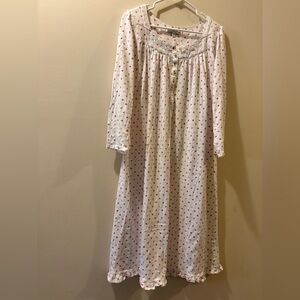 Eileen West white with Pink Floral Long Sleeve Nightgown- large - 100% cotton